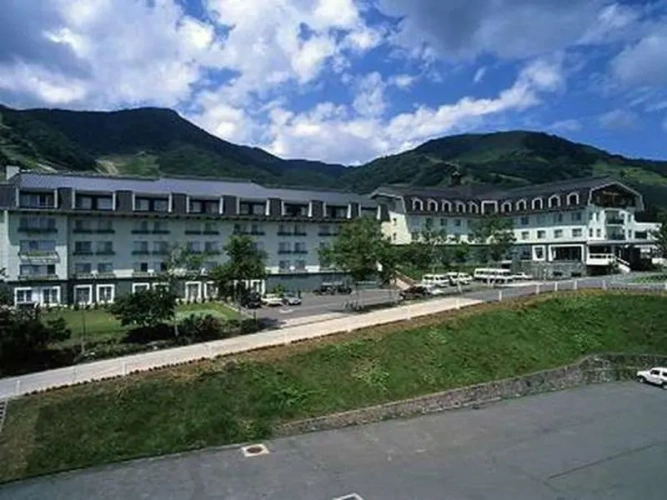 Twin Suite with mountain view