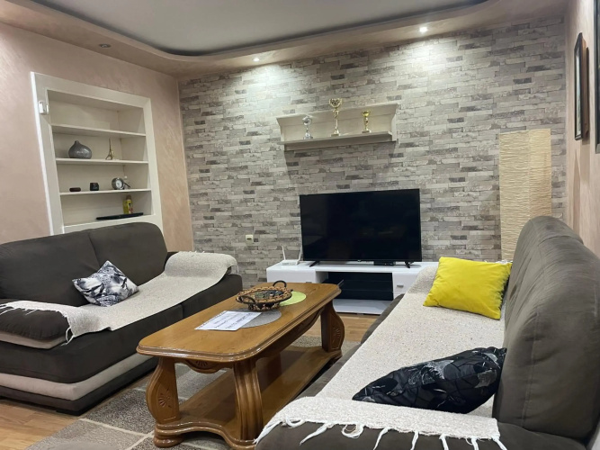 Max Apartments