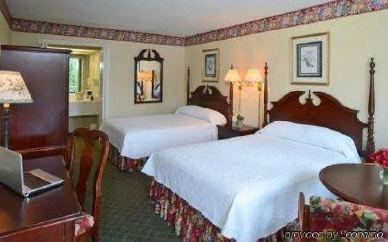 Phoenix Greenvilles Inn