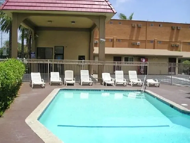 Quadruple Family Suite