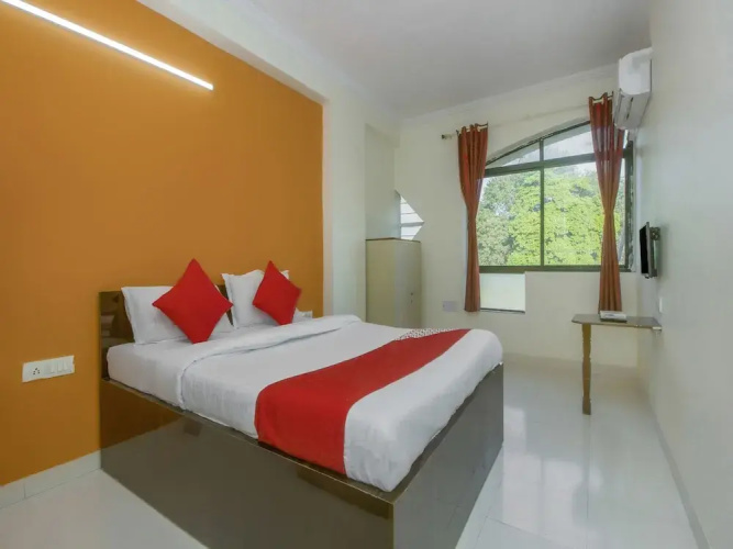 OYO 22772 Hotel Vasantdashmi (purva)