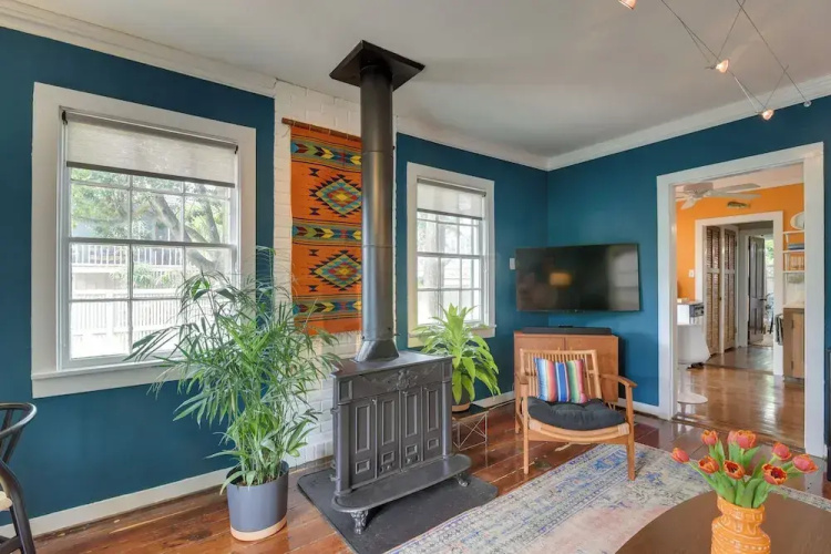 Private Spa & Seawall: Dog-friendly Galveston Gem