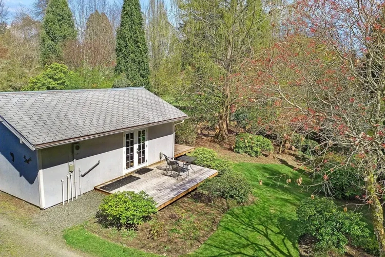 1 Bedroom Comfort Cottage with garden view