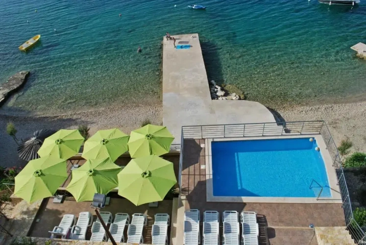Apartment with pool view