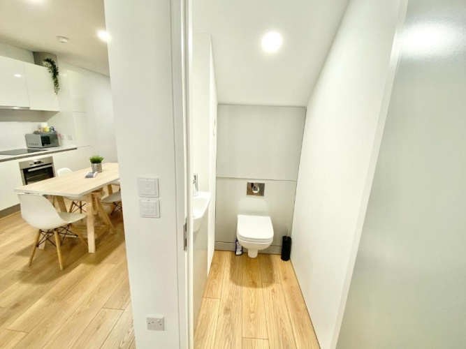 2 Bedrooms Apartment