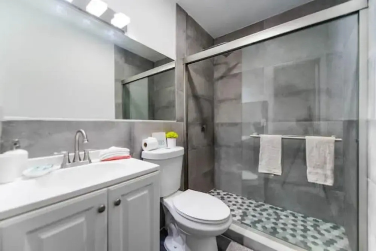 Beautiful 3 Bedroom House In Miami