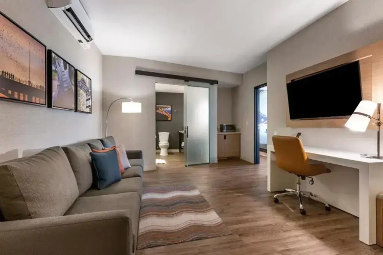 Suite