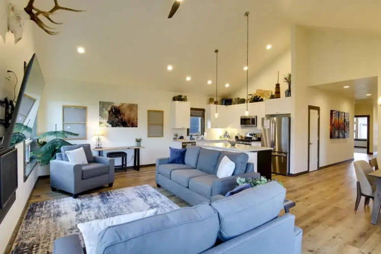 3 Bedrooms Cottage