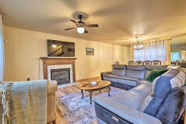 Lake Access & Fire Pit: Spacious Tobyhanna Home!