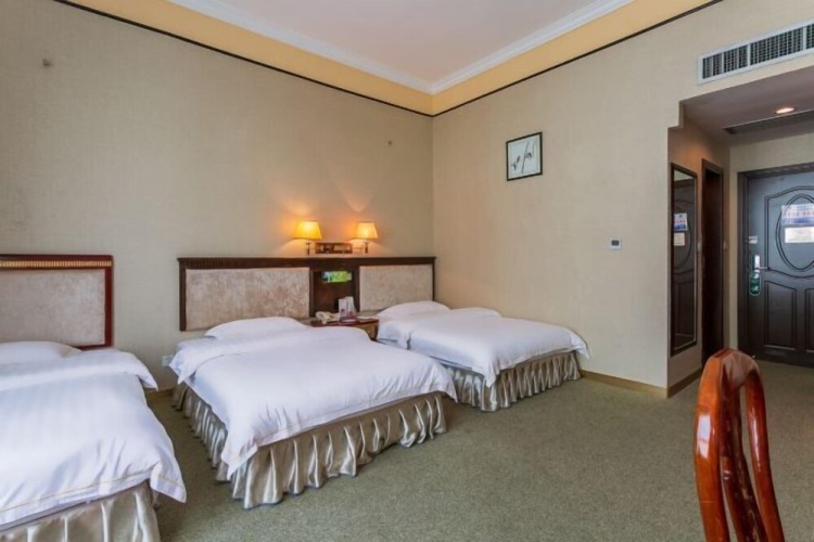 Bama Shouxiang International Hotel