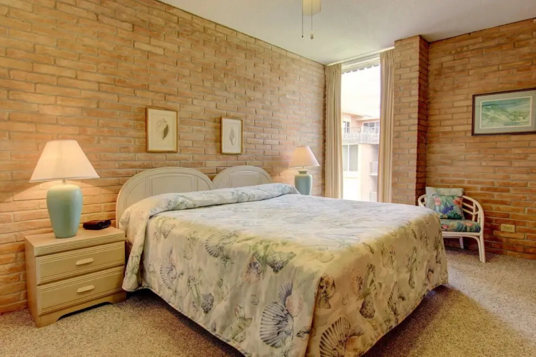 Channelview 204
