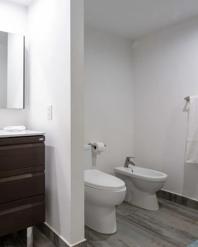 3 Bedrooms Apartment