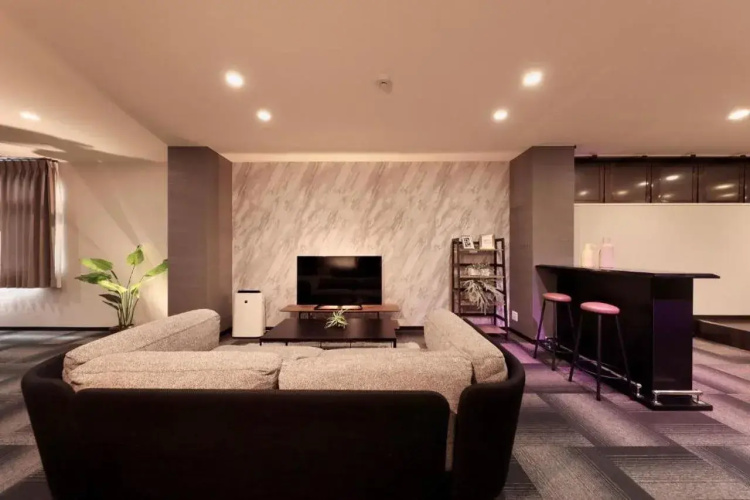 MINAMISENBA Crystal Hotel