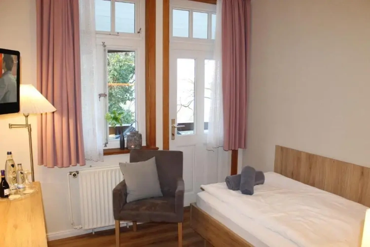 Standard Single room