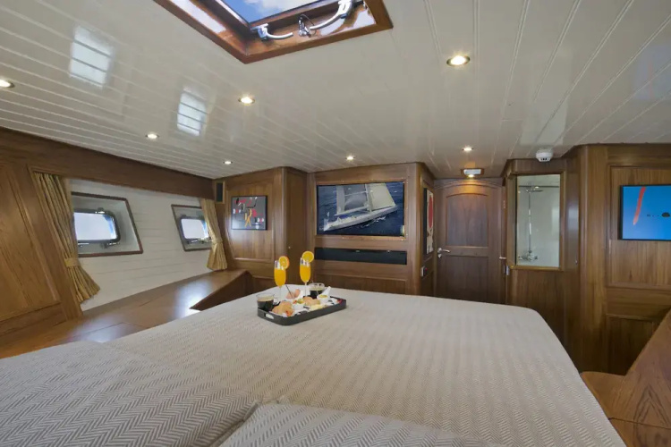 Domicil Yacht Hotel