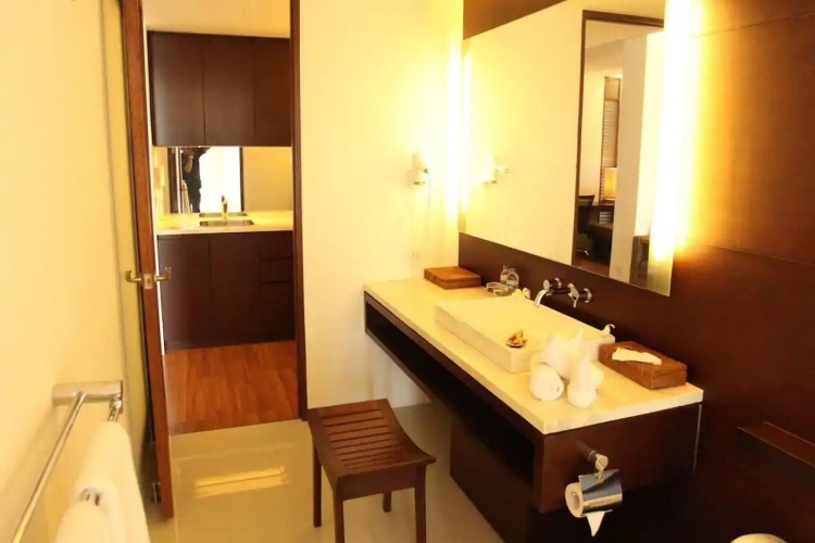 The Wangsa Hotel & Villas