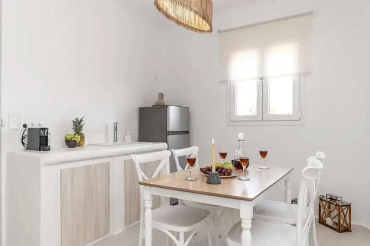 Ariadne's Crown Suites