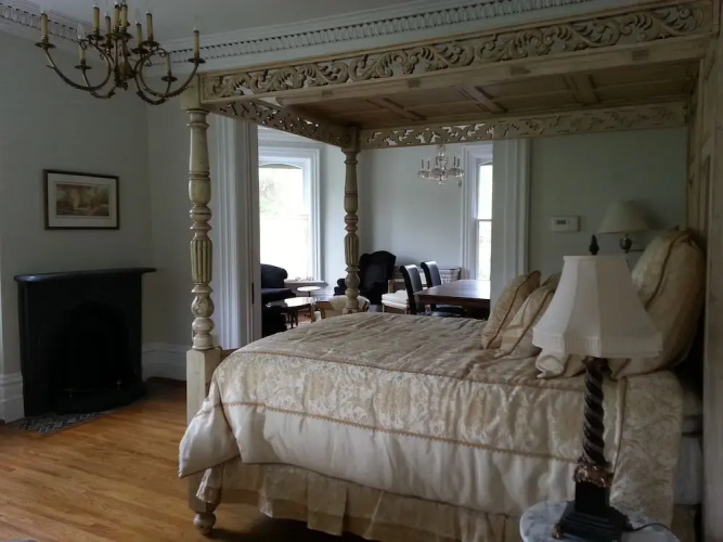 The Dufton House