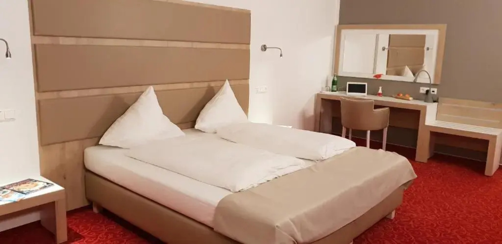 Confour Hotel
