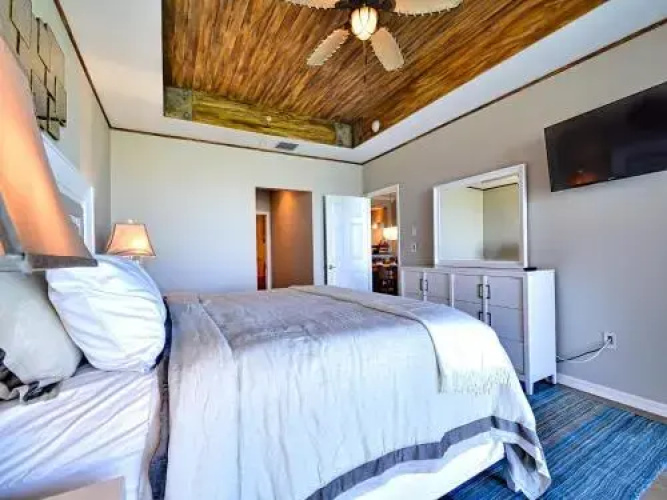 Harborview Grande 802