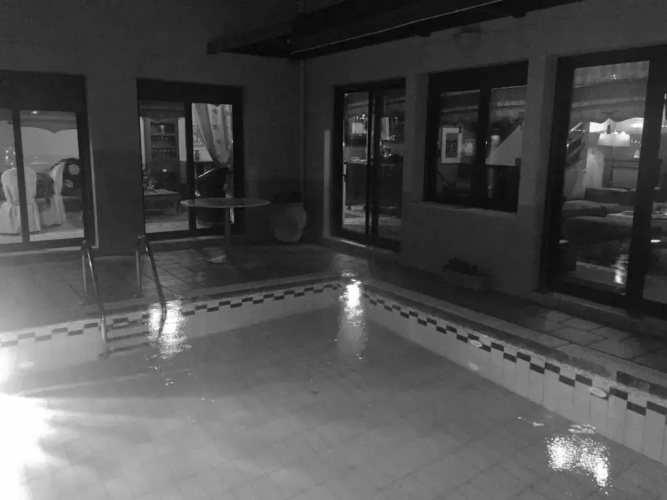 4-seasons pool villa near Meteora