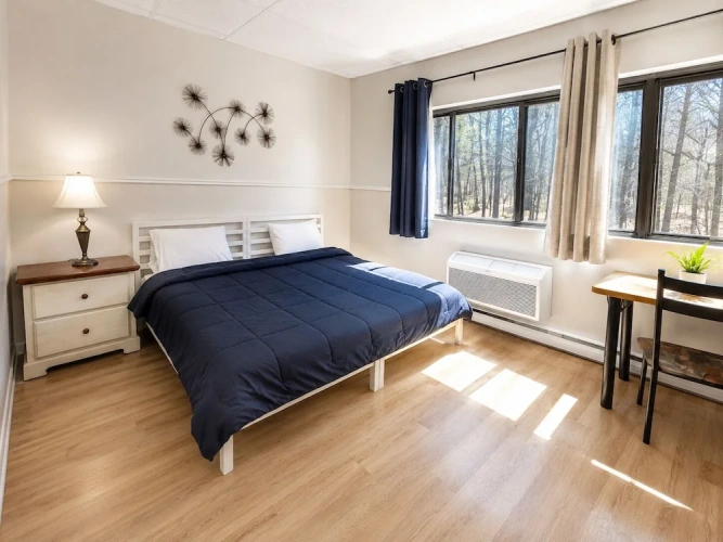 Comfort room with garden view