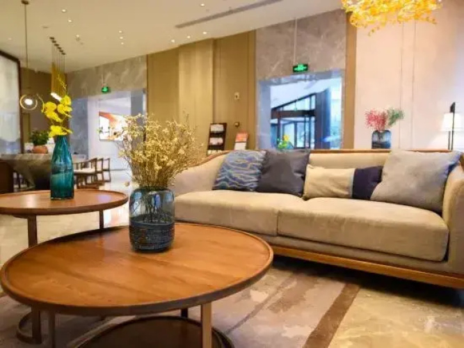 Gold Dragon Hotel