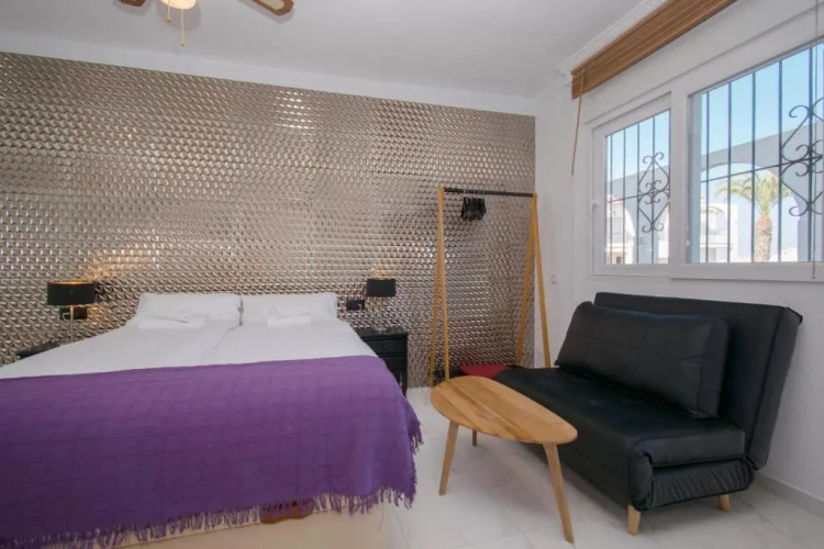 087 Design Studio - Alicante Holiday