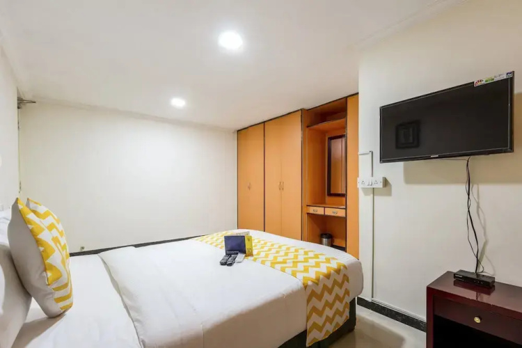 FabHotel Oriental Suites