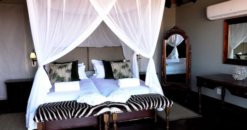 Standard Twin room with balcony