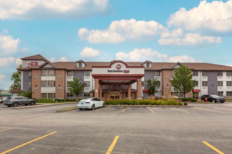 Best Western Plus Burlington Inn & Suites photo 26