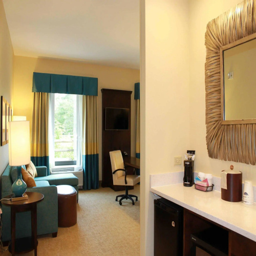 Hampton Inn & Suites Bartonsville