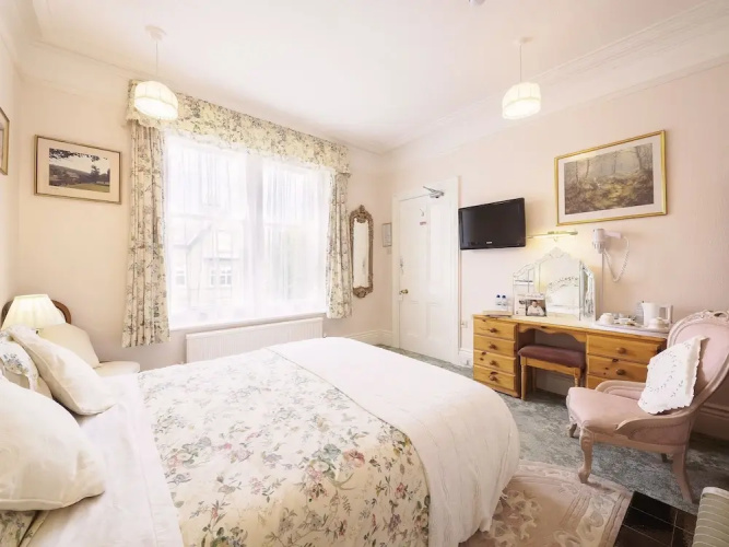 Braemar Guest House