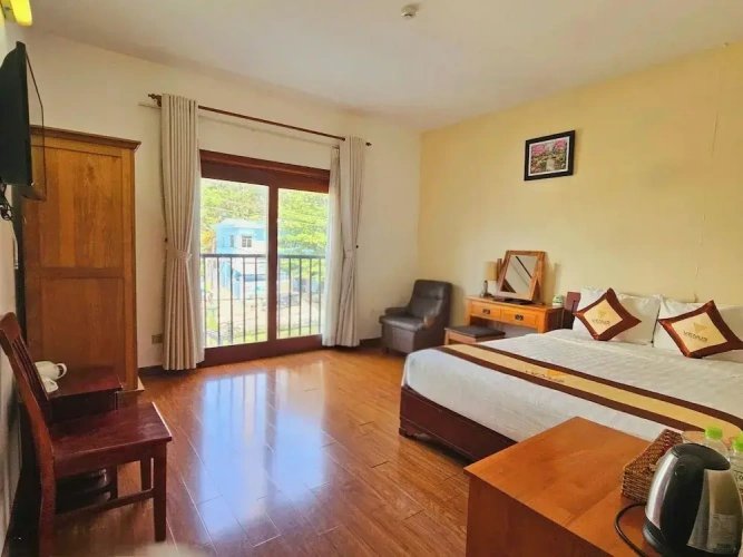 Superior Double room with city view