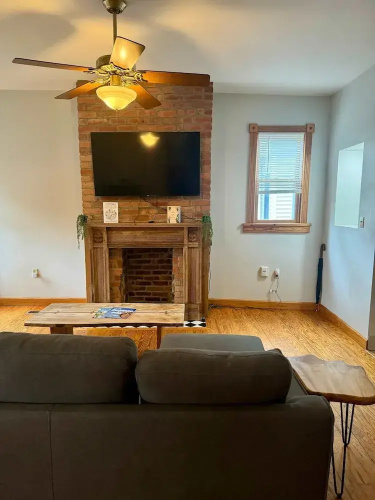 Free Parking - Prime Location - Downtown