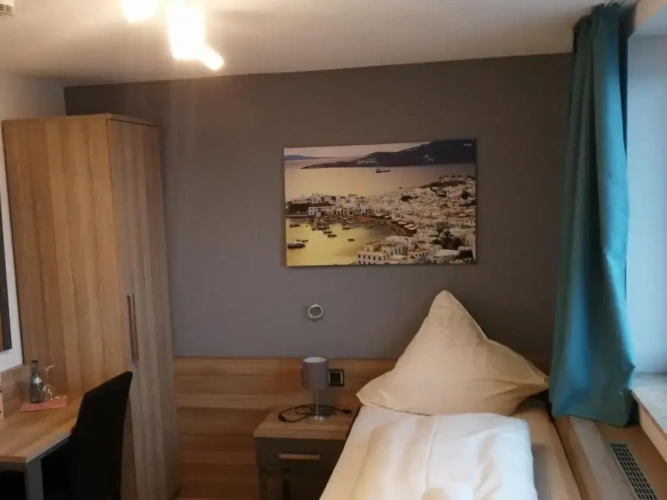 Deluxe Single room