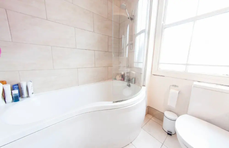 Charming 1-br Upper Holloway Flat For 2