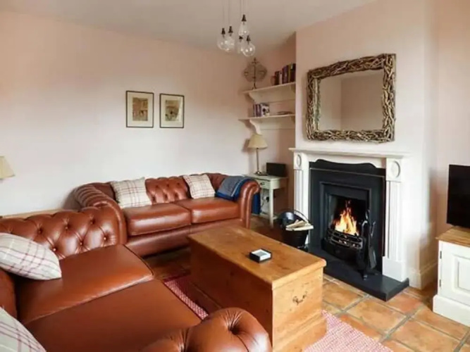 2 Carr Terrace