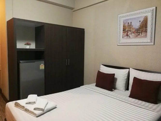 V49 Apartment