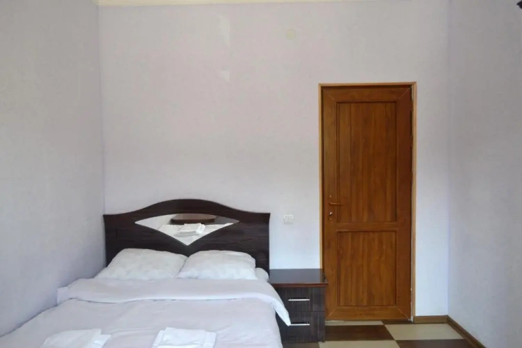 Standard Quadruple room with view