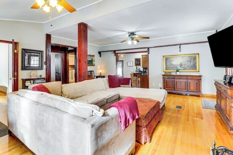 6 Bedrooms Cottage
