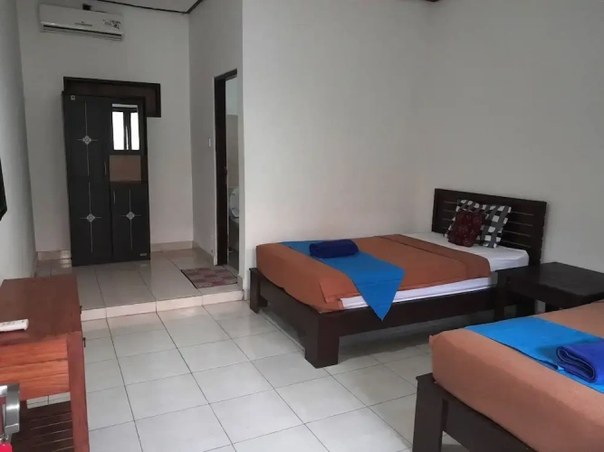 Economy Twin room with balcony
