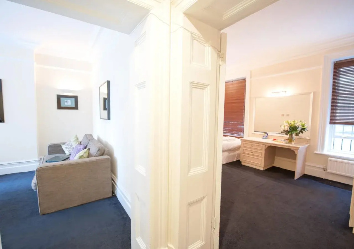 159 Knightsbridge