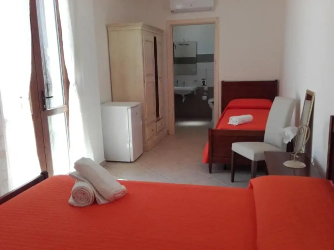 Standard Triple room with view