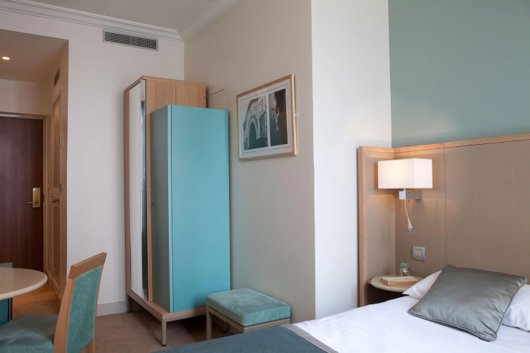 Leonardo Boutique Opera Hotel