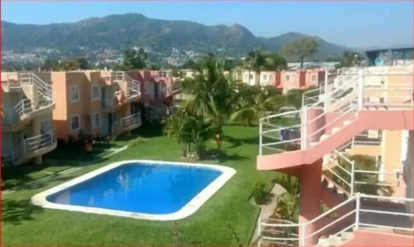 Alojamiento con piscina en Acapulco