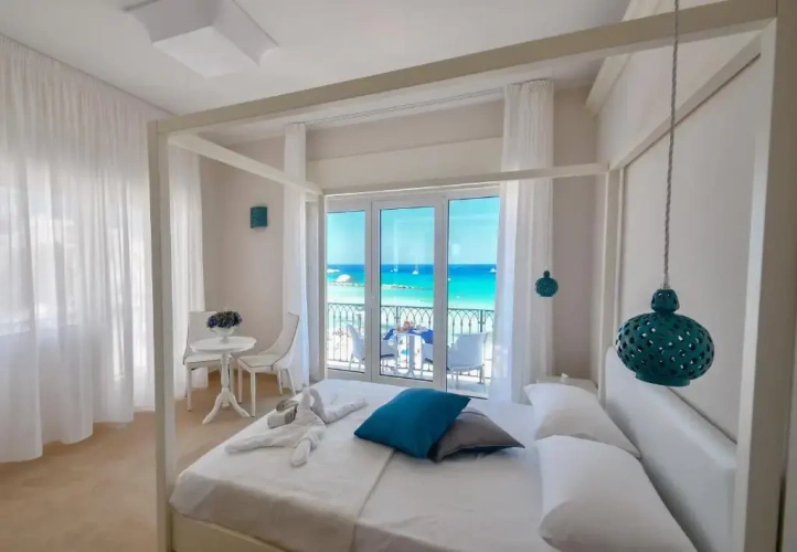 Deluxe Double room with balcony and with sea view