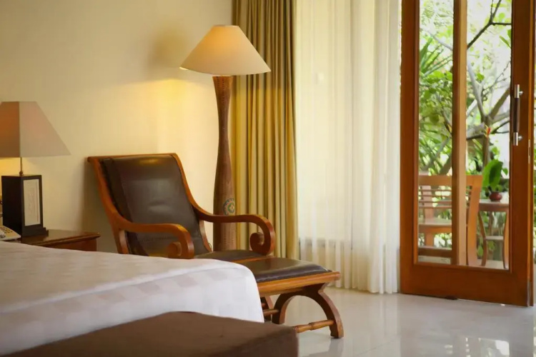 Russott Hotel