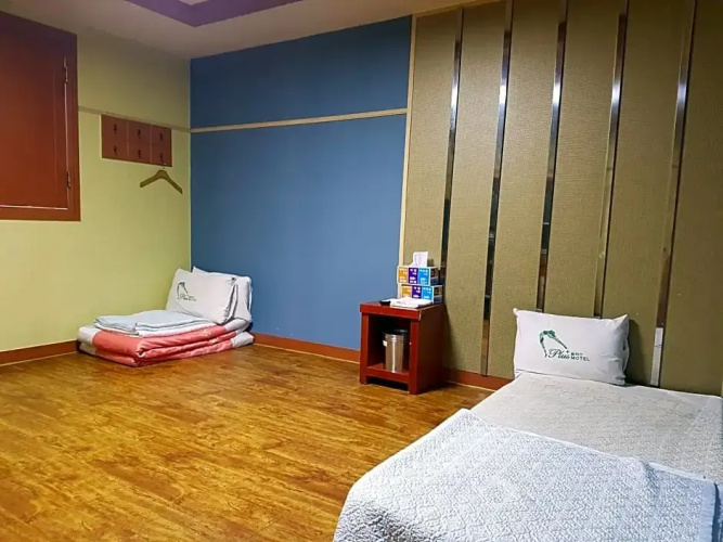 Plus Motel