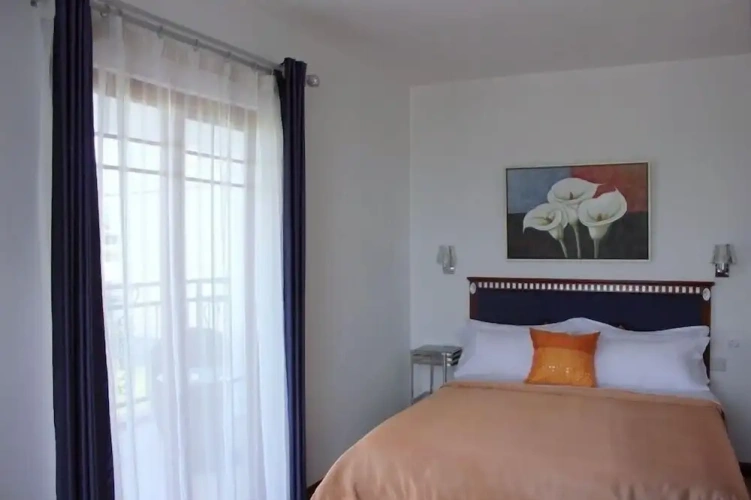 Comfort room with balcony
